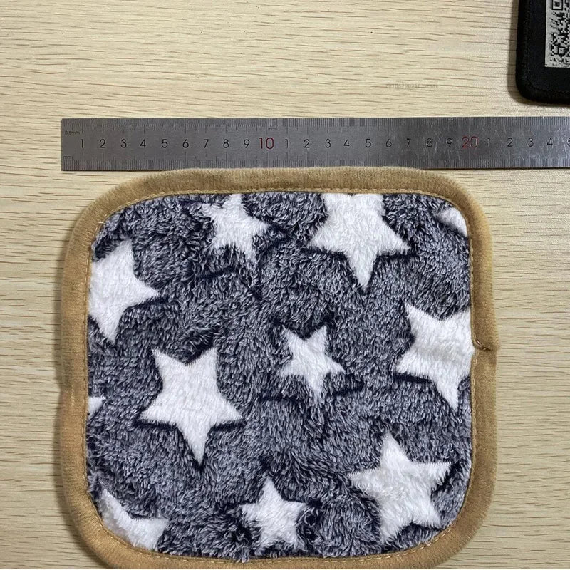 Soft Sleep Mat for Small Pets – Plush Bed Blanket for Hamsters, Puppies, Kittens, Rabbits & Guinea Pigs