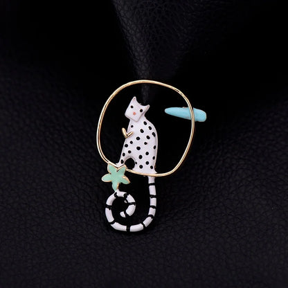 Women's Fashion Cat Brooch Pin - Cute Animal Jewelry Accessory for Clothing, Bags & Stylish Decor