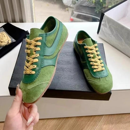German 2025 Women’s Leather Sneakers — Retro Lace-Up Flat Training Shoes, Large Size Forrest Gump Style