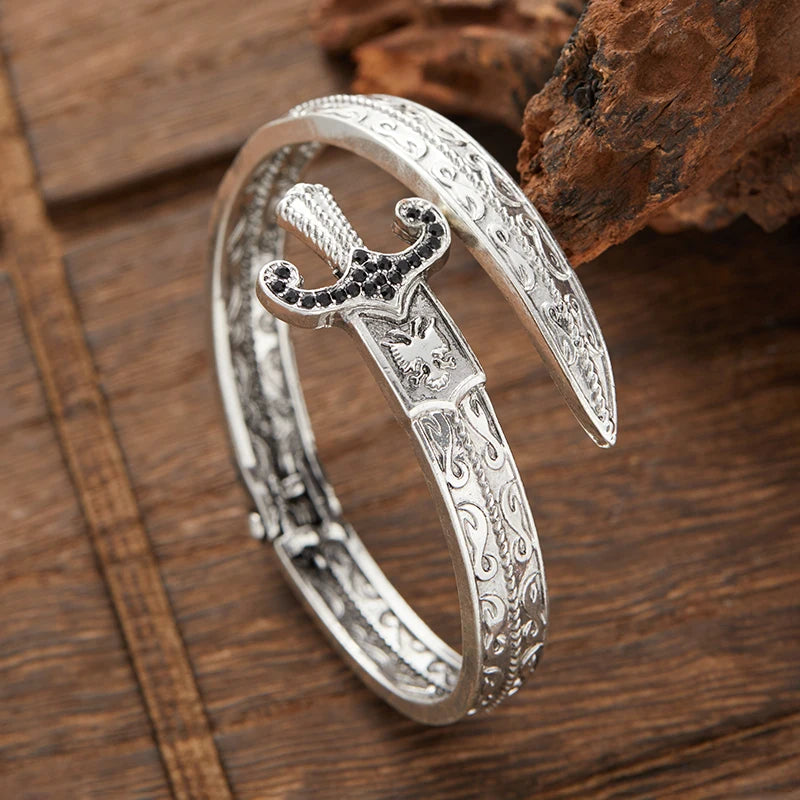 Retro Sword-Shaped Bracelet – Creative Open Bangle for Men & Women, Fashionable Party Jewelry Gift