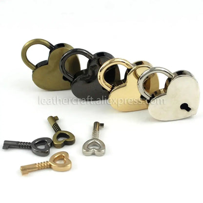 Heart-Shaped Vintage Metal Mini Padlock – Key Lock for Bags, Suitcases, and Luggage with Key