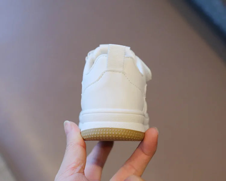 Children’s White Sports Shoes — Spring & Autumn Lightweight Anti-Slip Sneakers, Boys Soft Sole Casual Board Shoes