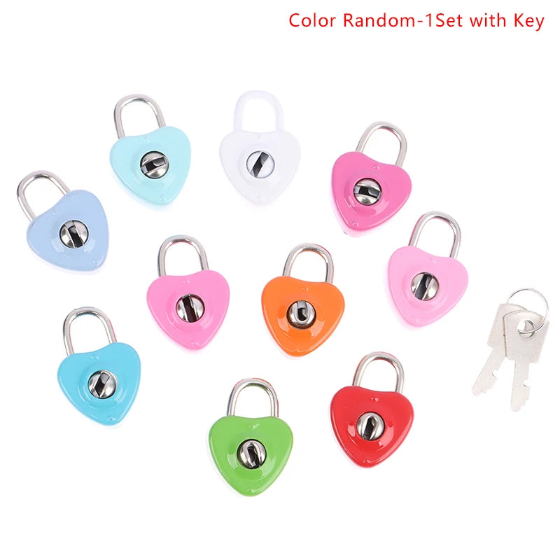 Vintage Heart-Shaped Metal Mini Padlock – Key Lock for Bags, Suitcases, and Luggage Boxes with Key