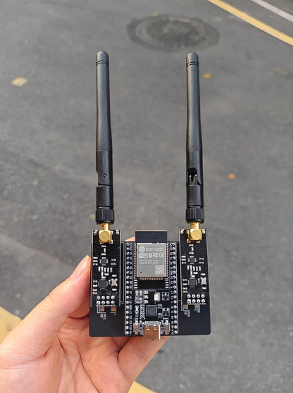 ESP32 DevKitC Development Board - 2.4GHz Wireless Bluetooth Module for IoT Projects