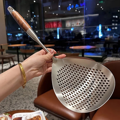 201 Stainless Steel Kitchen Strainer with Wood Handle – Pepper Seasoning Colander, Sieve & Cooking Scoop Spoon