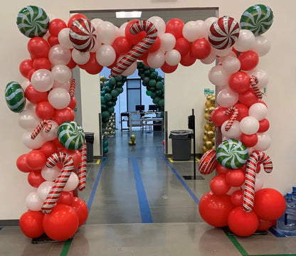 Christmas Balloon Garland Arch – Red & Green Balloons, Star, Santa, and Gift Box Foil Balloons for Xmas and New Year Decoration