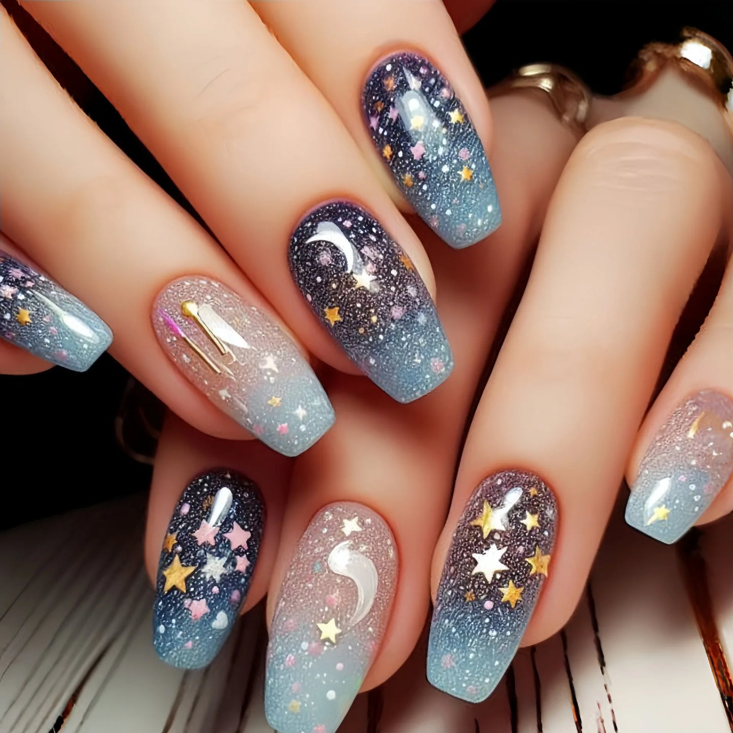 24PCS Star Design Press On Nails - American Red Blue Stripe Gradient Acrylic False Nail Tips for Stylish Nail Art