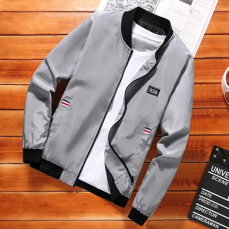 Men’s Lightweight Windbreaker Jacket - Spring Autumn Windproof Outdoor Casual Coat with Zipper Pockets