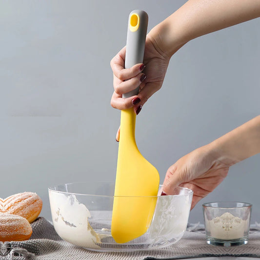 33cm Non-Stick Omelette & Cake Spatula Turner – Heat Resistant Butter Scraper & Baking Mixing Tool for Pastry Kitchen Use