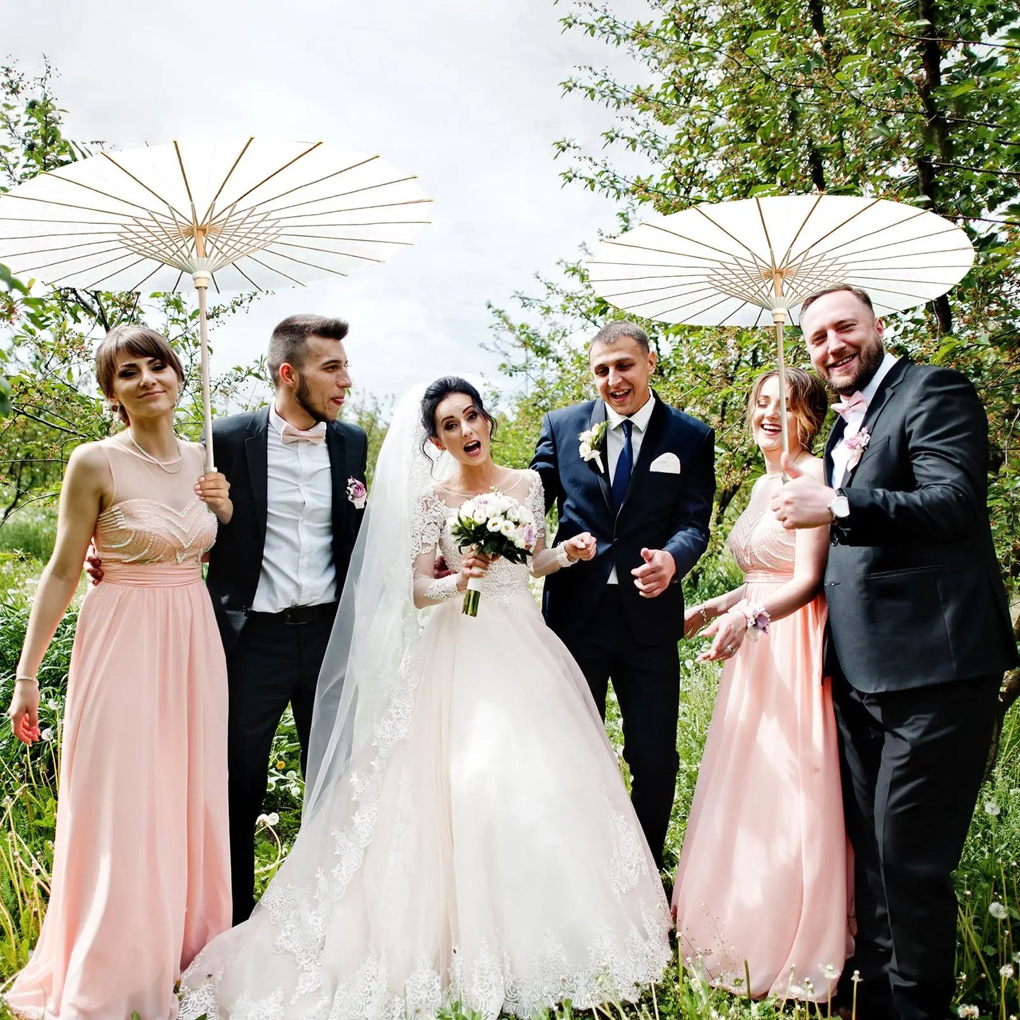 60/84cm White Wedding Paper Umbrellas – Chinese Wooden Handle, DIY Rustic Photography Props for Baby Shower, Party & Wedding