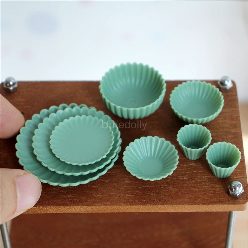8PCS 1:6 Miniature Dollhouse Tableware Set – Mini Bowls & Plates for Blythe & BJD Dolls