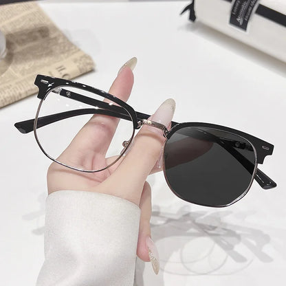 Vintage Photochromic Anti-Radiation Eyeglasses for Men & Women – Fashion Eyebrow Frame Glasses