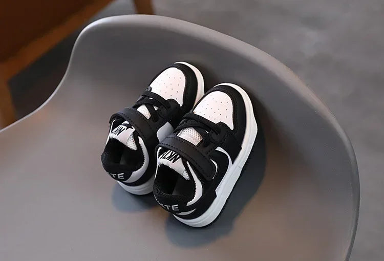 2025 Toddler & Kids White Sneakers — Fashionable Non-Slip Walking Shoes for Boys, Breathable Outdoor Casual Board Shoes