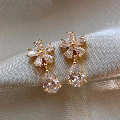Women’s Light Luxury Zircon Stud Earrings – Flower Leaf Design with Imitation Pearl for Elegant Party & Wedding Jewelry