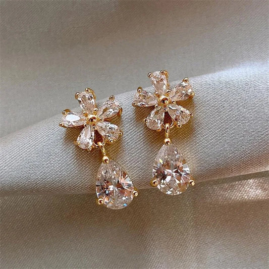 Women’s Light Luxury Zircon Stud Earrings – Flower Leaf Design with Imitation Pearl for Elegant Party & Wedding Jewelry