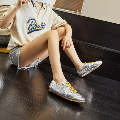 German 2025 Women’s Leather Sneakers — Retro Lace-Up Flat Training Shoes, Large Size Forrest Gump Style