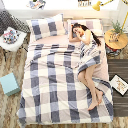 Flannel Fleece Blanket for Beds - Soft Coral Fleece Flower & Plaid Print Blanket for Summer and Fall