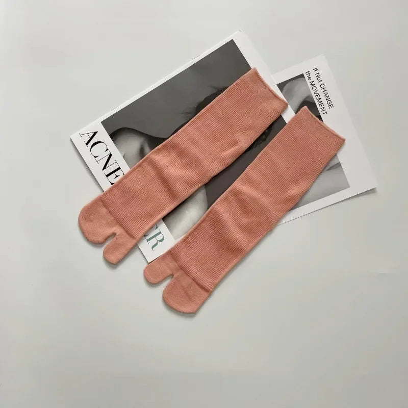Unisex Combed Cotton Split Toe Tabi Socks – Comfortable Two-Toe Harajuku Style Socks for Men & Women High Quality Cotton