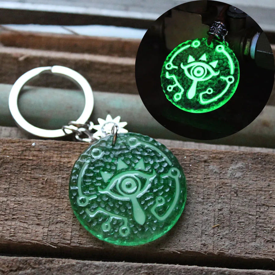 Sheikah Eye Pendant Keychain – Zelda Glow-in-the-Dark Key Ring Charm