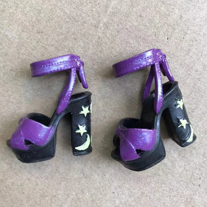 Rainbow Doll Shoes – Boots, Sandals & High Heels for DIY Doll Dressing in Black, Green & Red