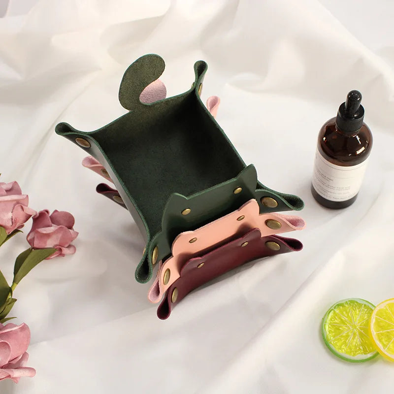 Cute Cat-Shaped Leather Storage Tray - DIY Folding Tray for Dice, Coins, Jewelry, Keys, and Makeup, Desktop Household Organizer Case