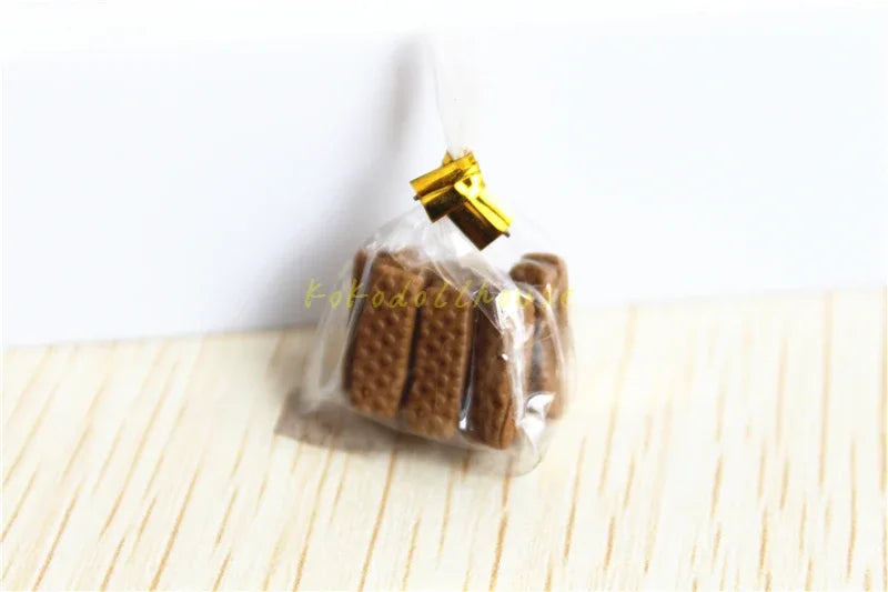 1/12 Miniature Dollhouse Cake – Pretend Play Dessert Toy for Blythe & BJD Dolls