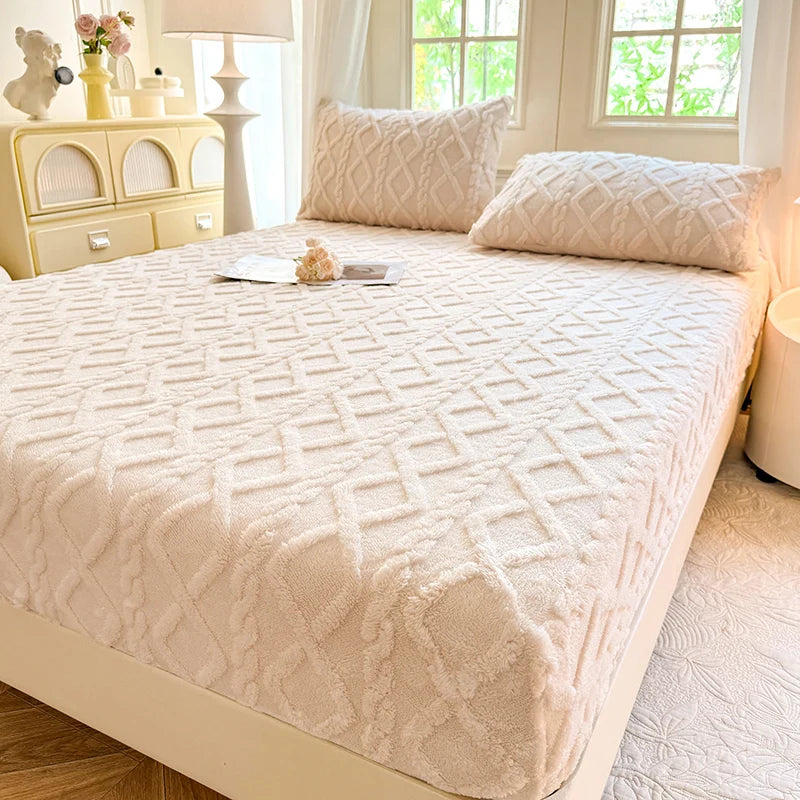 Winter Warm Coral Fleece Fitted Bed Sheet – Thick Fluffy Mattress Cover with Elastic Band for Single, Queen & King Beds