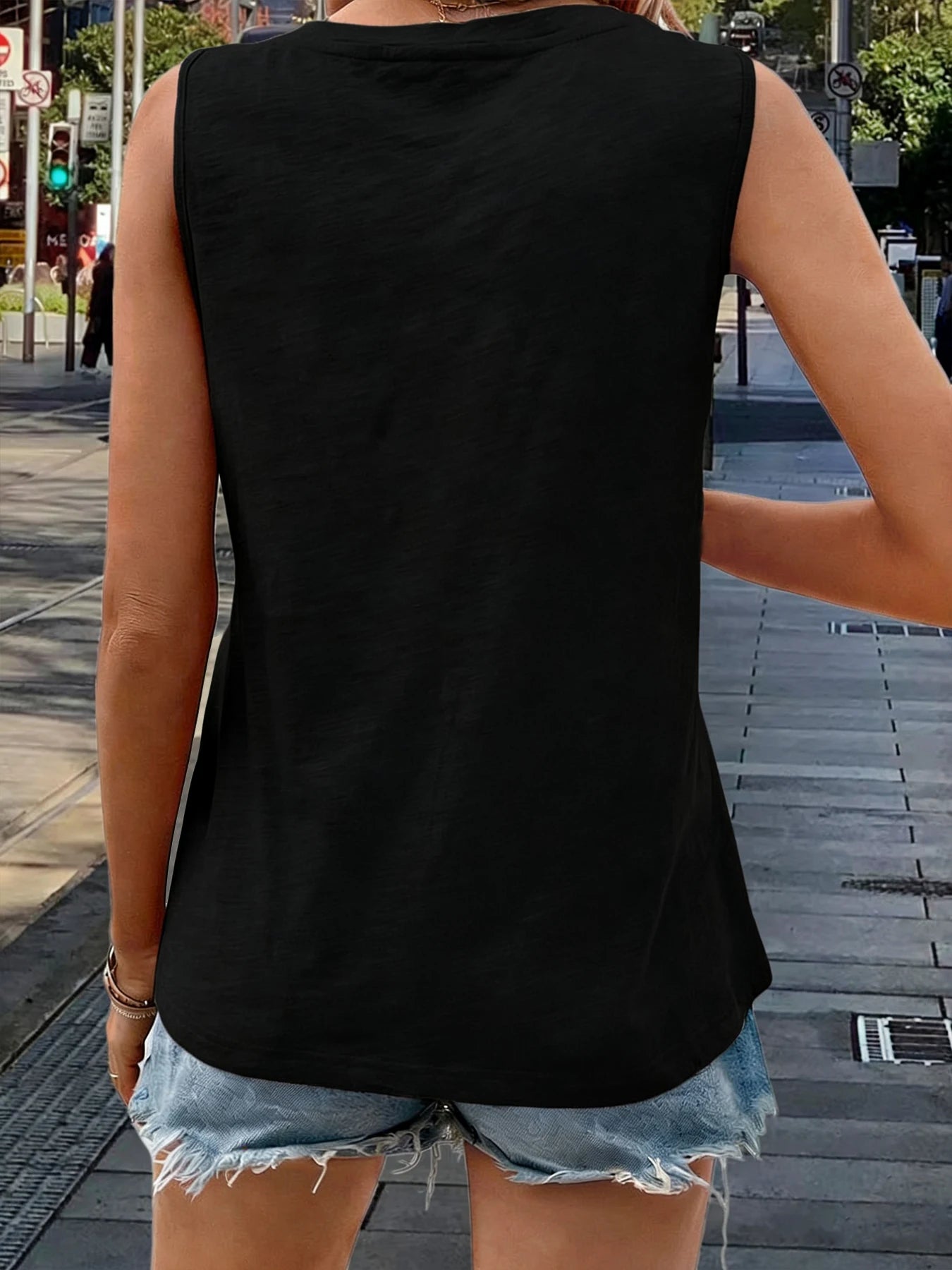 2026 Women’s V-Neck Sleeveless Camisole - Loose Fit Solid Color Casual Versatile Summer Top