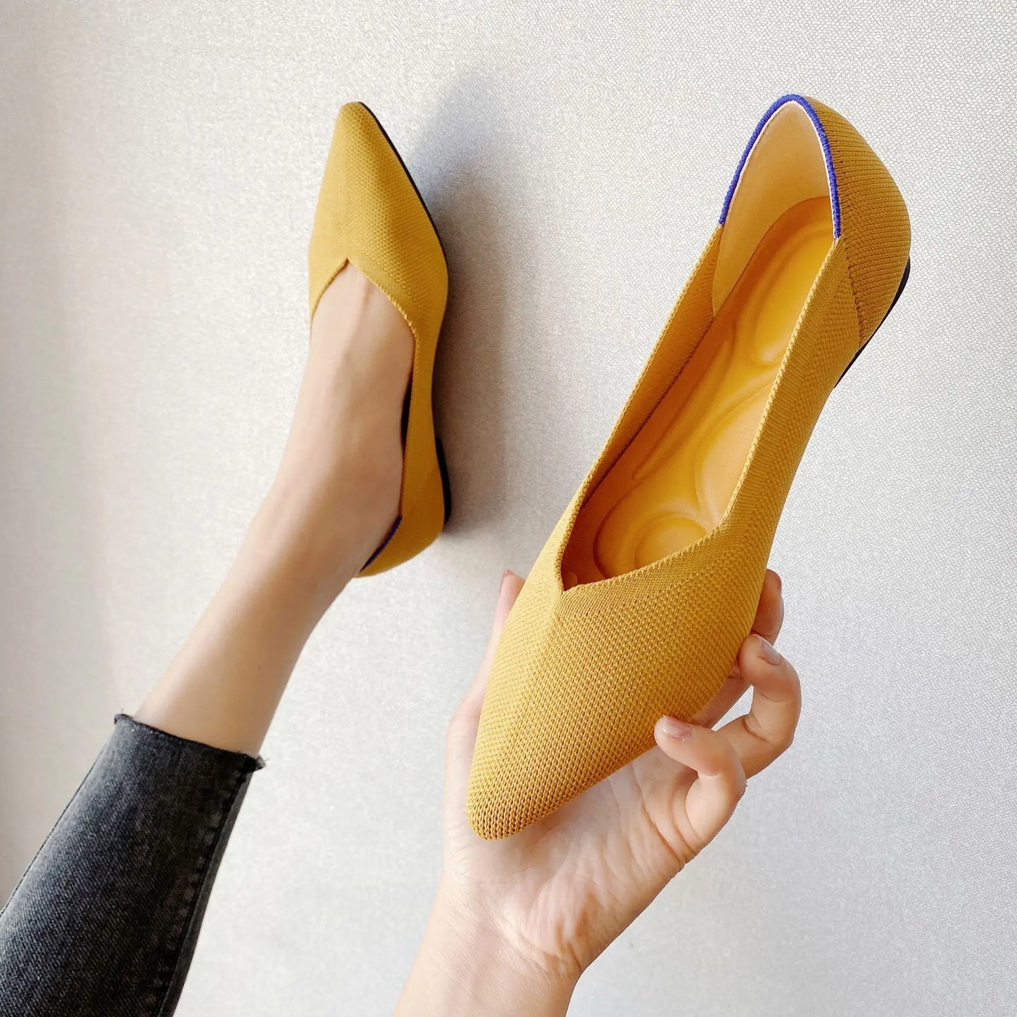 Women’s Pointed Flat Shoes - Comfortable Knitted Elastic Casual Fashion Shoes for Spring & Autumn Wear