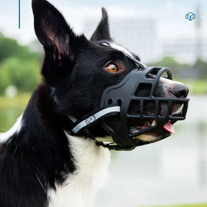 Adjustable Dog Muzzle with Reflective Strip – Anti-Biting Breathable Plastic Mouth Cover for Dogs