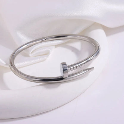 Women's Fashion Stainless Steel Waterproof Luxury Bracelet – Stylish Jewelry for Date, Party, and Festival Gifts - S090