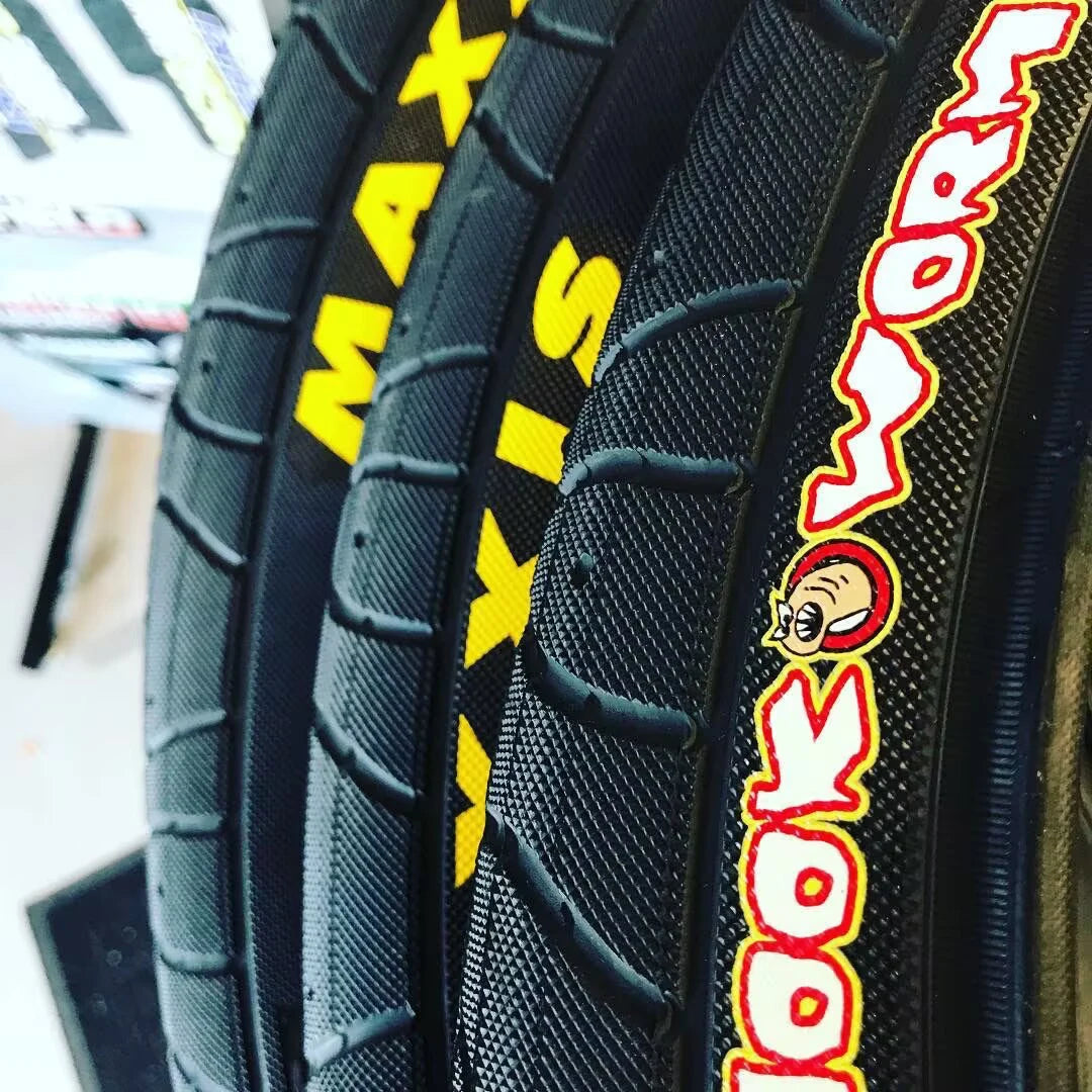 MAXXIS Hookworm BMX Bike Tire – 26x2.5 Wire Bead Clincher for Street, Park & Flatland, Multiple Sizes