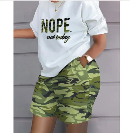 Women’s Printed 2-Piece Shorts Set – Short Sleeve T-Shirt & Elastic Waist Pants Matching Summer Y2K Outfit with Pockets (2025)