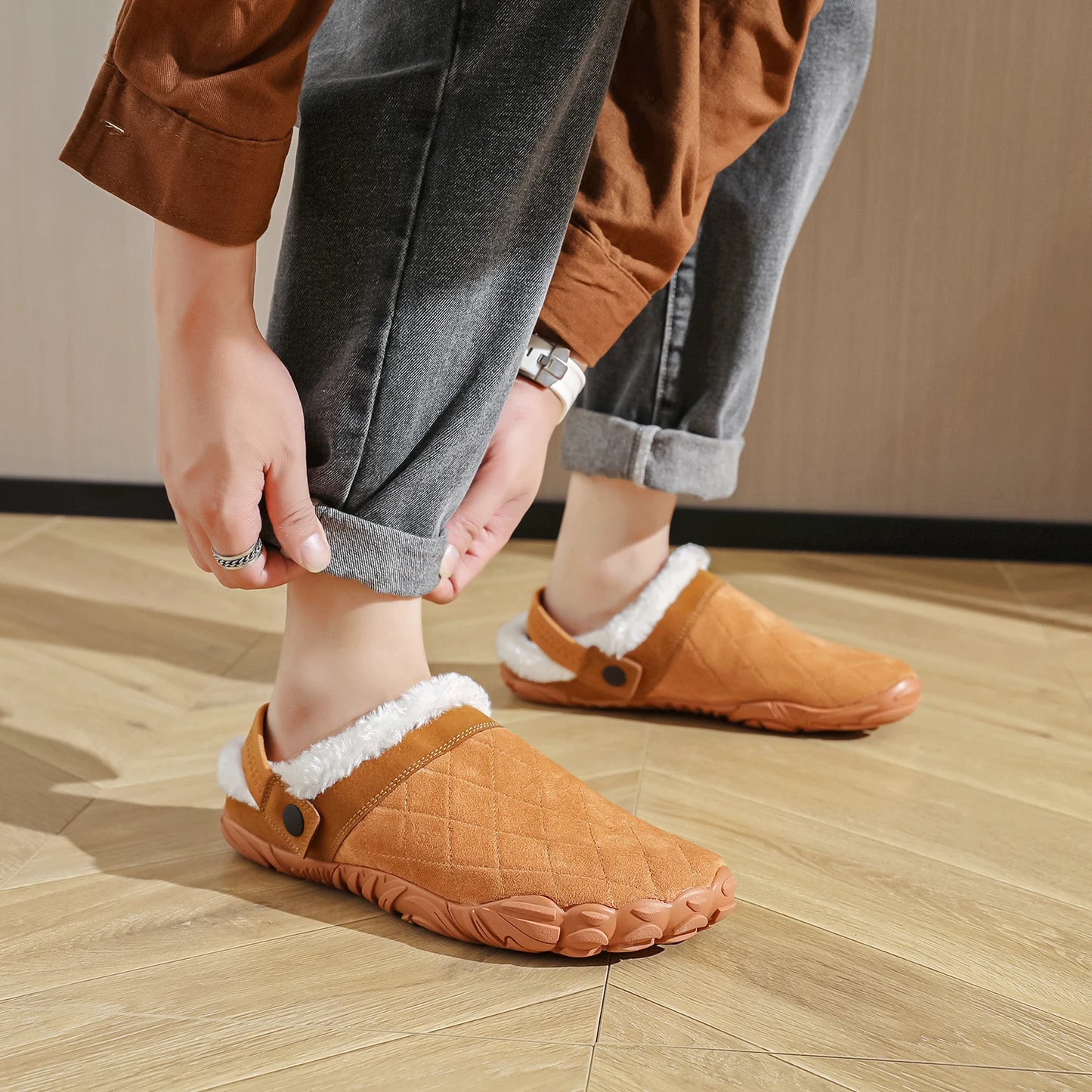 Chamois Leather Indoor Flip Flops – Warm Cotton Bedroom Slippers for Men & Women, Wide Toe Home Footwear