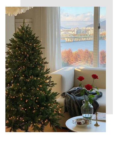 PE & PVC Mixed Christmas Tree with Lights — Large Decorative Holiday Tree for New Christmas Decor