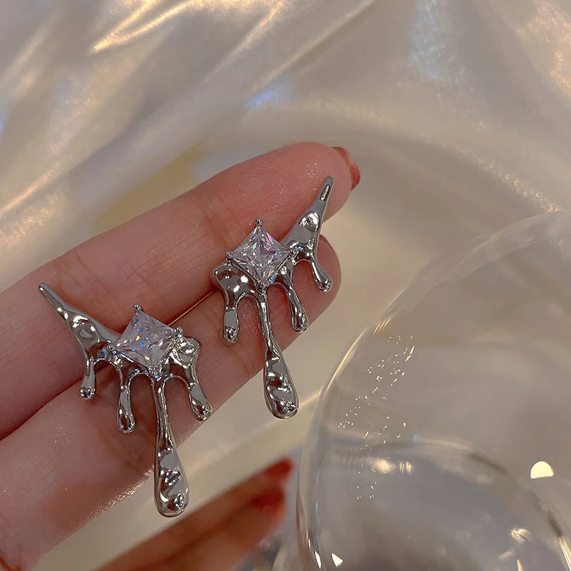 Fashion Punk Irregular Liquid Earrings – Metal Hollow Clip Earrings for Girls, Y2K Hip-Hop Party Jewelry Gifts
