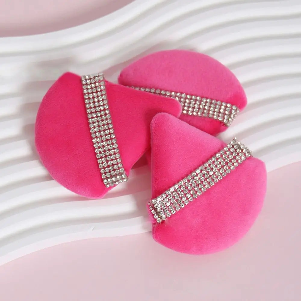 Diamond Triangle Velvet Powder Puff – Soft Makeup Sponge for Smooth Facial Foundation Application