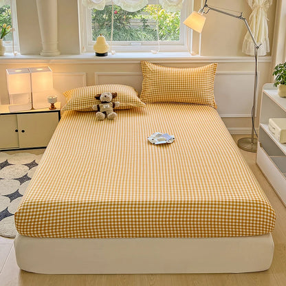 Plaid Fitted Sheet - Soft Skin-Friendly Elastic Bed Cover for Kids & Home