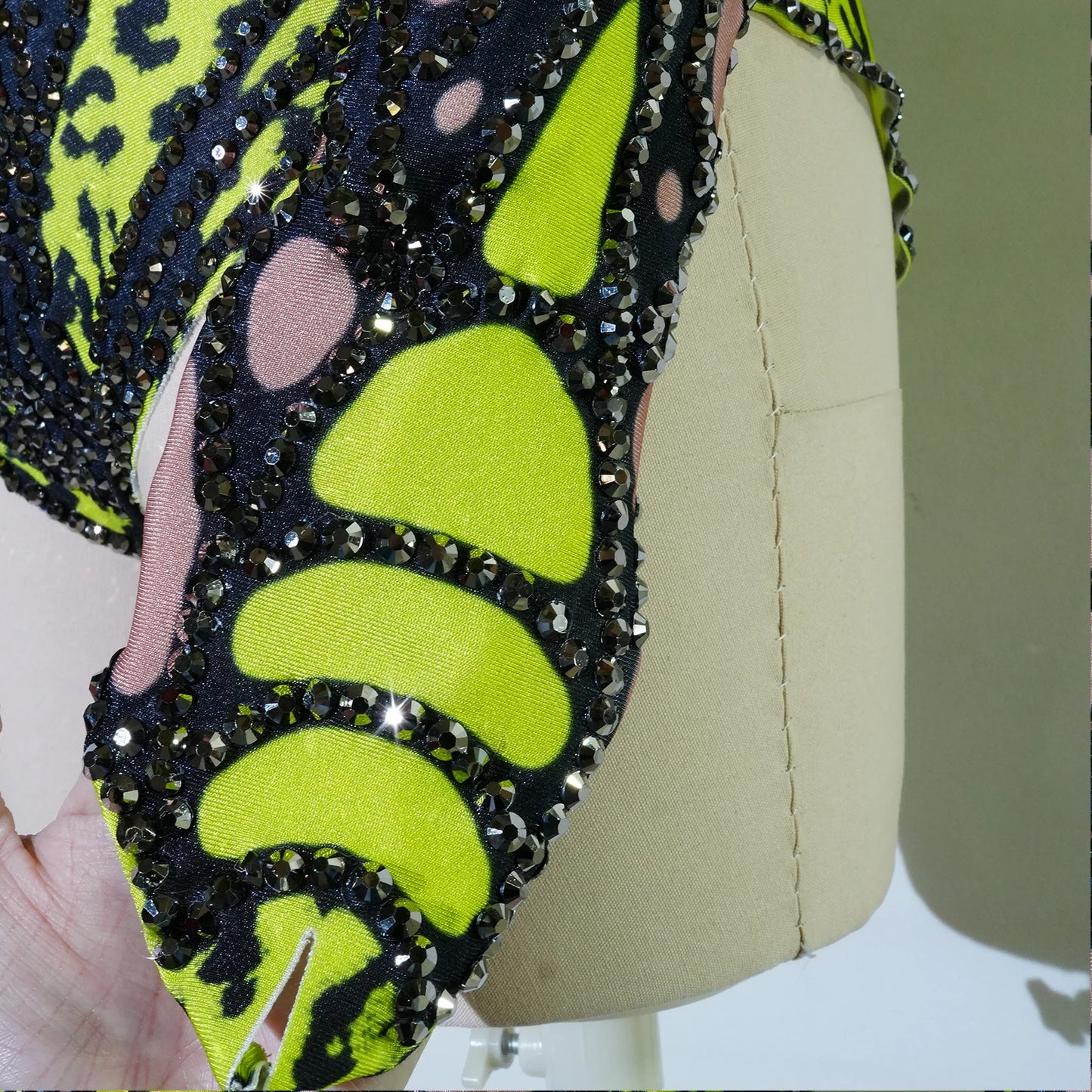 Sexy Sparkly Green Rhinestone Bodysuit – Stage Dance Costume for Party, Bar Show, Drag Queen, Cosplay & Halloween
