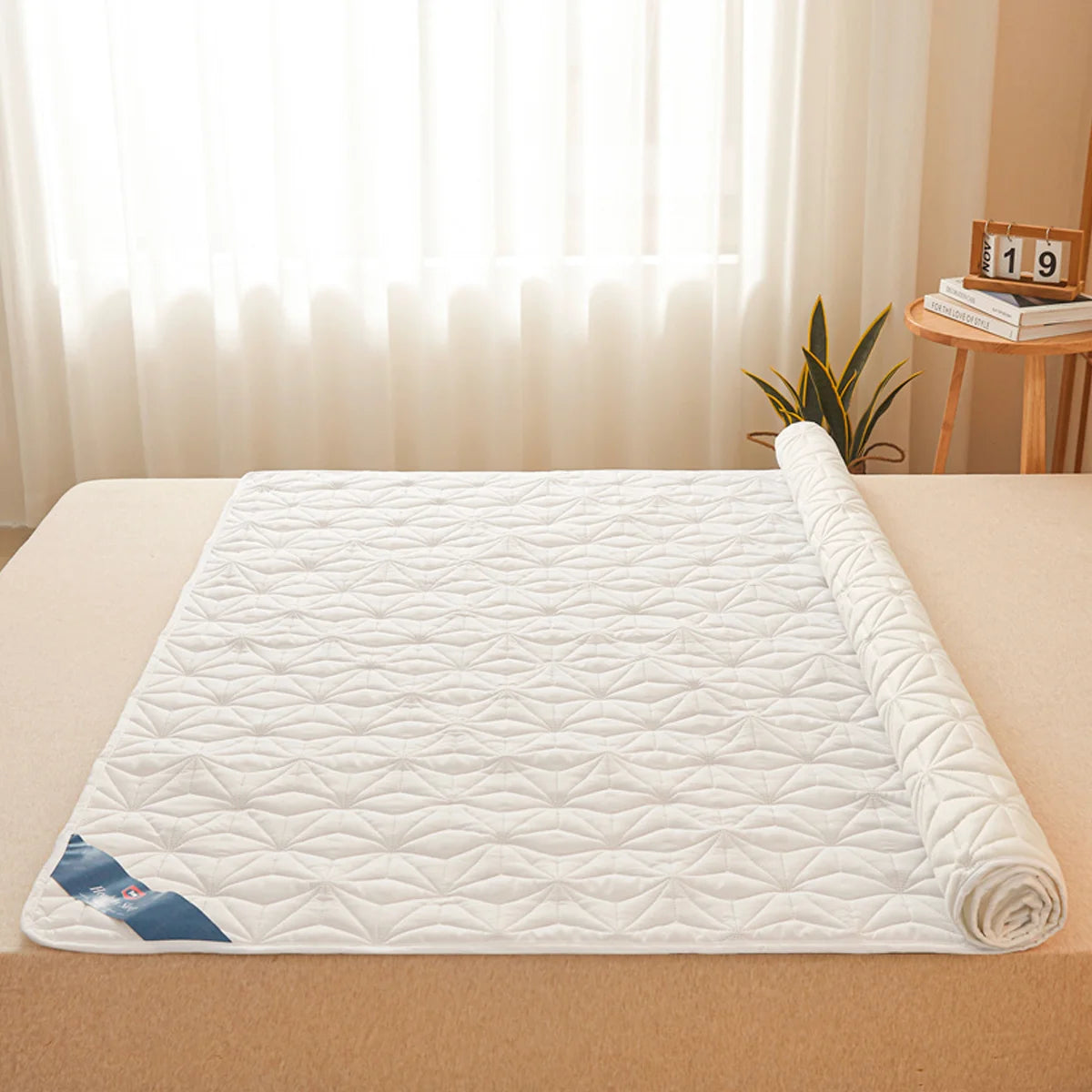 Waterproof Mattress Protector — Breathable, Noiseless Cover Pad with 4 Elastic Corners, Fits Up to 40cm Deep