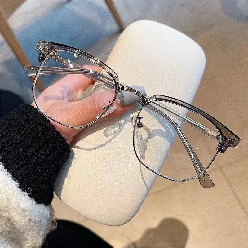 Vintage Photochromic Anti-Radiation Eyeglasses for Men & Women – Fashion Eyebrow Frame Glasses