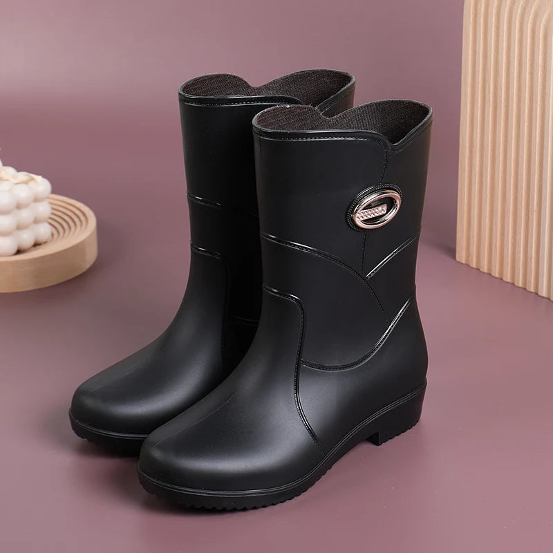 Women’s Fashion Mid-Tube Rain Boots – Wear-Resistant, Waterproof Rubber Shoes with Thick Sole, Non-Slip & Cotton Lining