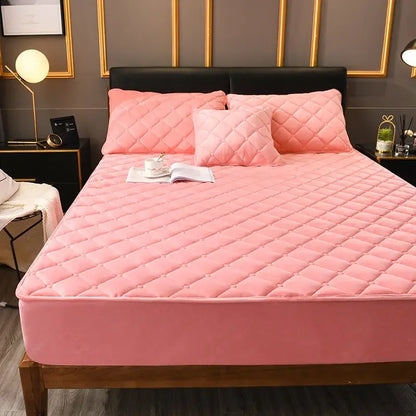 Crystal Velvet Quilted Mattress Cover - Thick Warm Plush Fitted Bed Sheet for Queen & King Size Beds, Pillowcase Not Included