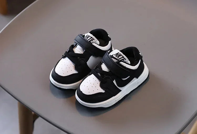 2025 Toddler & Kids White Sneakers — Fashionable Non-Slip Walking Shoes for Boys, Breathable Outdoor Casual Board Shoes