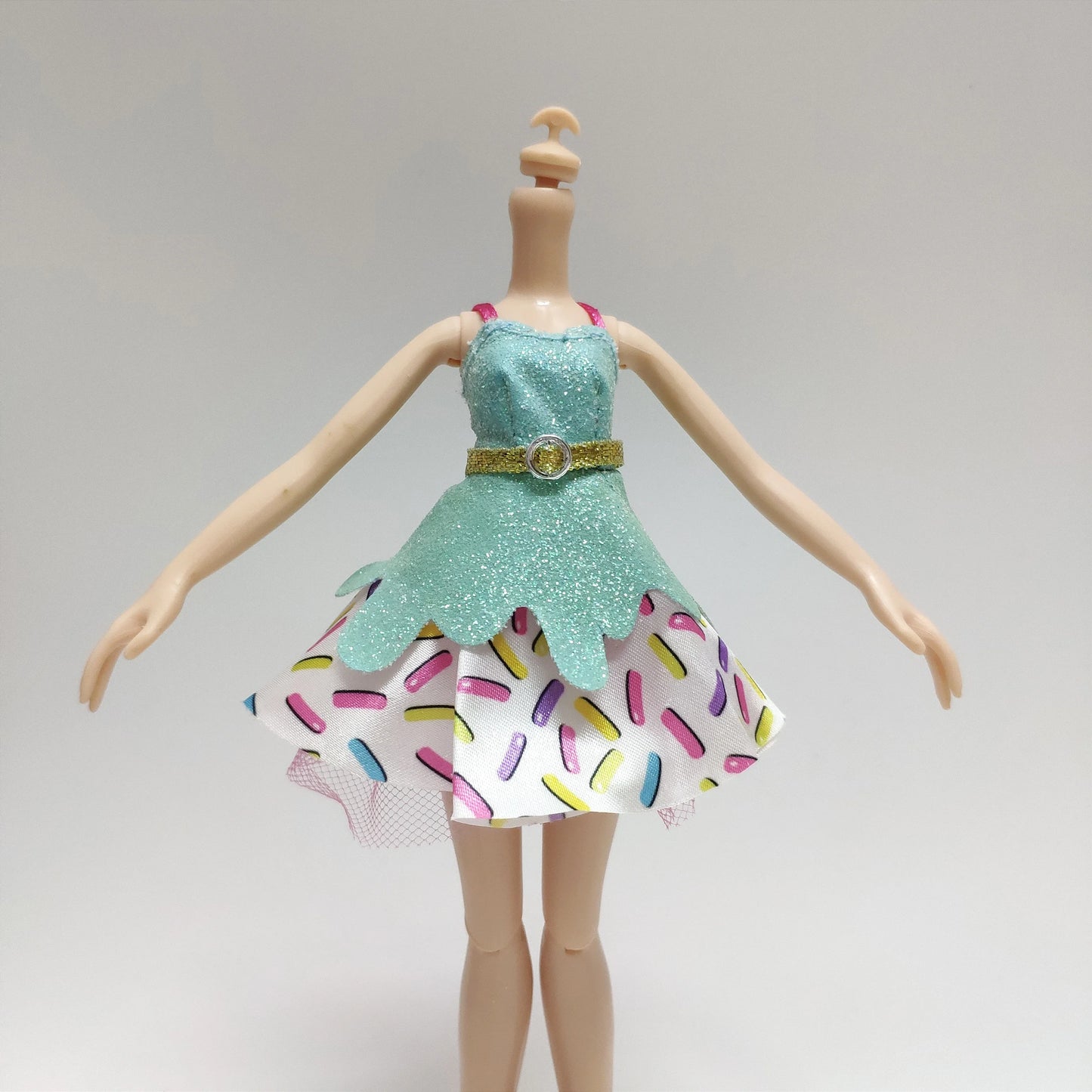 High Doll Clothes Skirt Outfit Set - DIY Multi-Link Assorted Styles Fashion Doll Clothing Wave 4 Collection