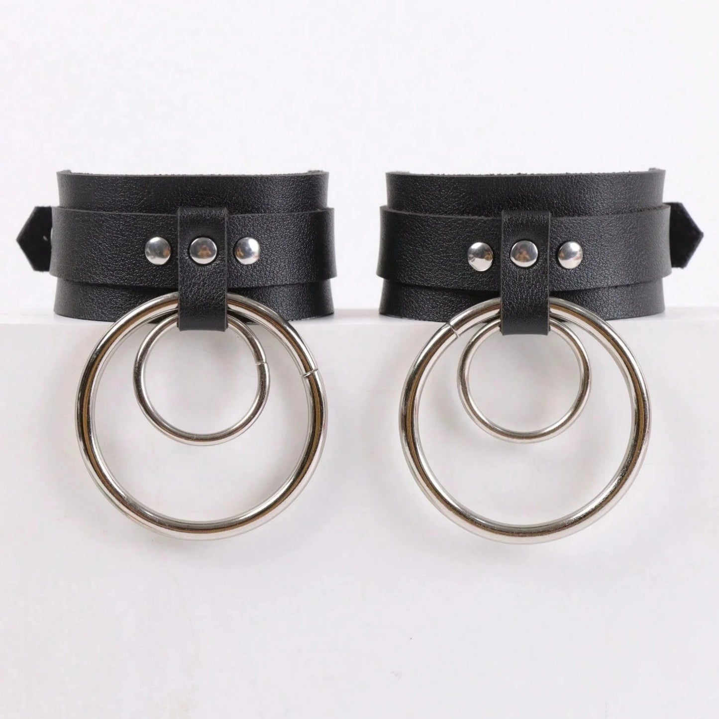 Metal Ring Ankle Strap - PU Leather Foot Bracelet & Fashion Accessory