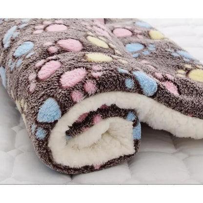 Warm Fleece Pet Sleeping Mat - Soft Thickened Bear Pattern Dog & Cat Bed Blanket Washable Pad