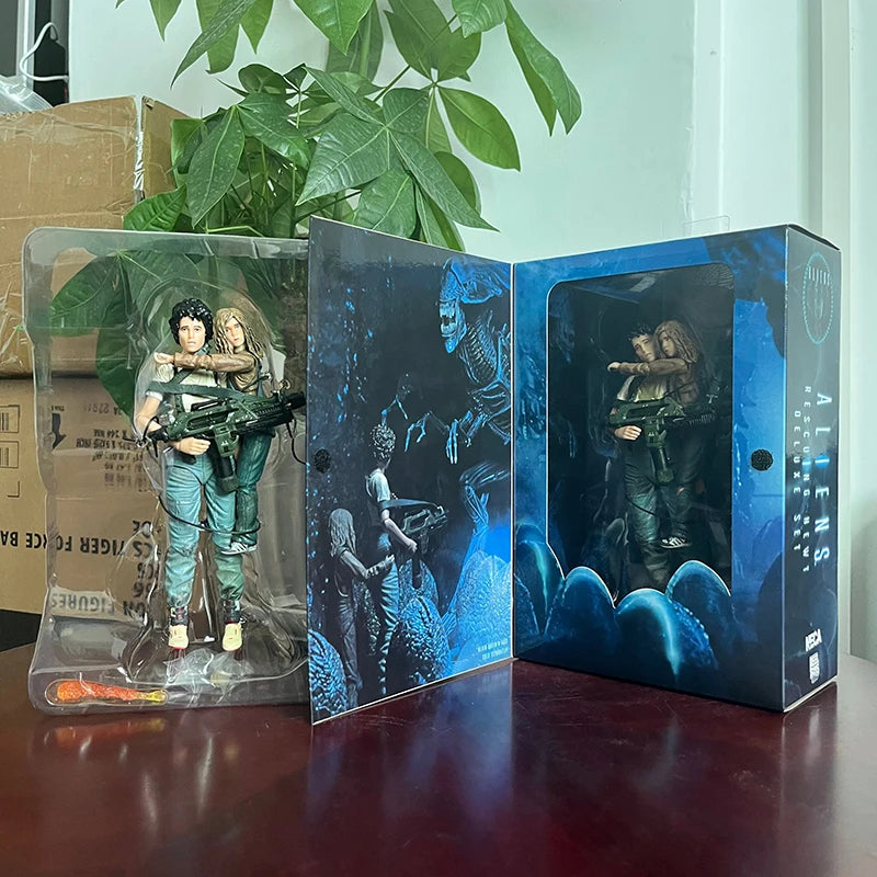 NECA Alien 2 LT Ellen Ripley & Newt Figure – Giger Xenomorph Facehugger Collectible Action Model Toy, Perfect Gift