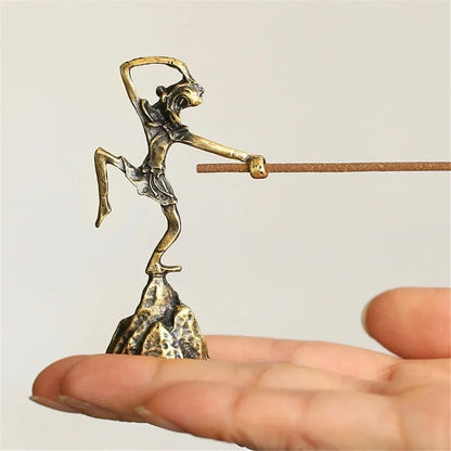 Portable Monkey King Incense Holder – Mini Censer Stand for Tea Ceremony, Home & Office Decoration