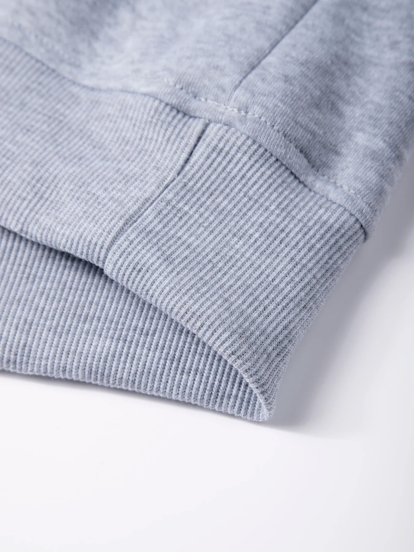 Men’s Crew Neck Sweatshirt — Solid Color Casual Long Sleeve Pullover for Spring Outdoor Sportswear